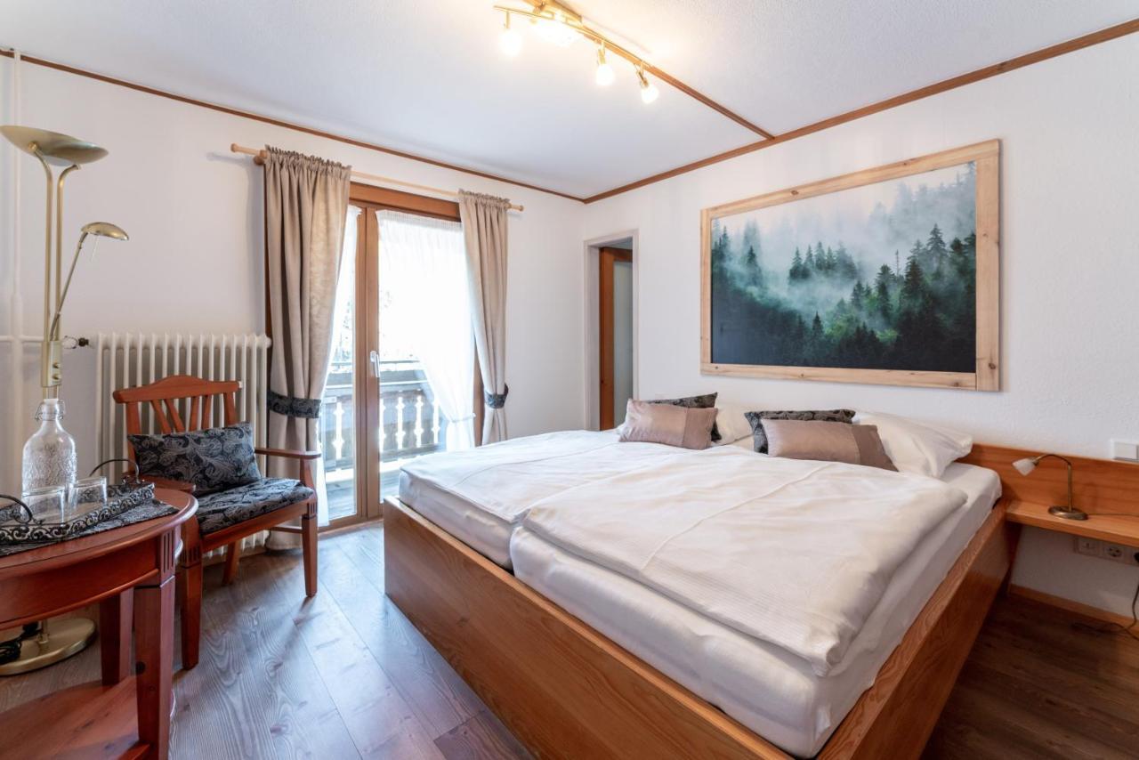Hoehengasthaus Kolmenhof An Der Donauquelle Furtwangen im Schwarzwald Extérieur photo