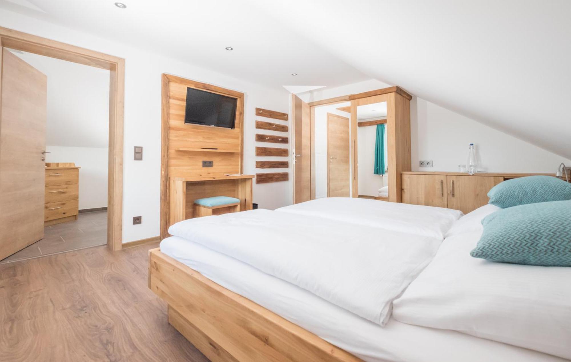 Hoehengasthaus Kolmenhof An Der Donauquelle Furtwangen im Schwarzwald Chambre photo