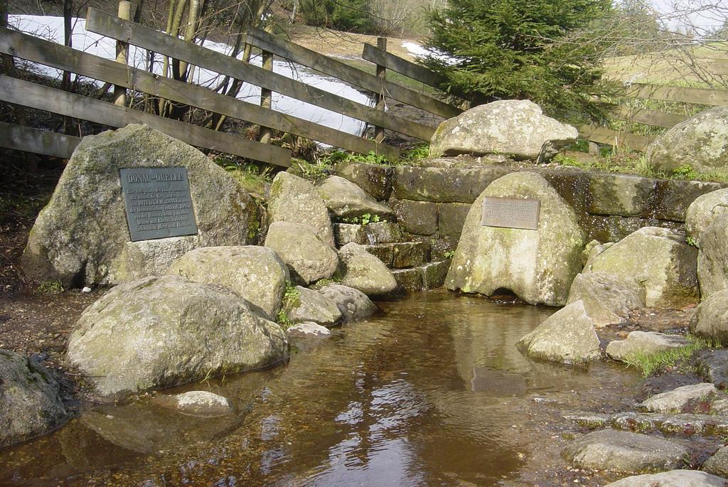 Hoehengasthaus Kolmenhof An Der Donauquelle Furtwangen im Schwarzwald Extérieur photo